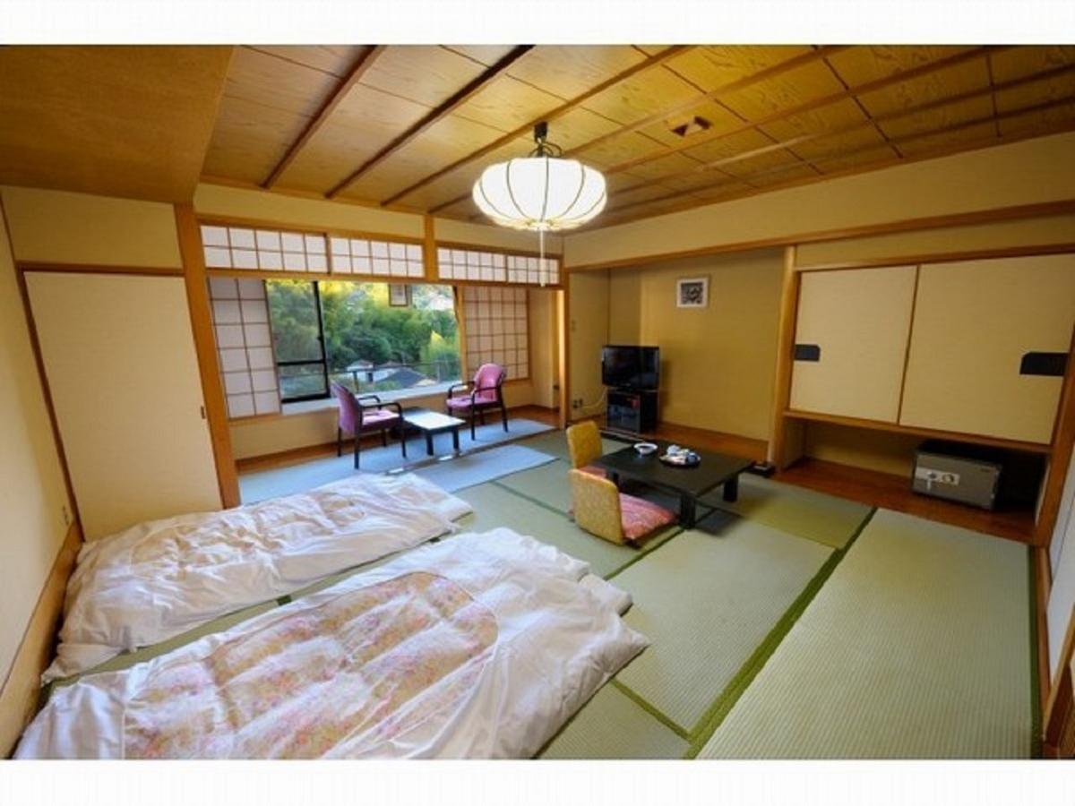 Izu Nagaoka Kinjokan Izunokuni Eksteriør billede